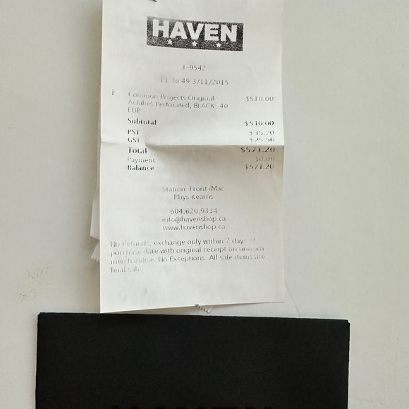 Common Projects Achilles Low MEN
Black perforated leather
MEN Size 40 - Picture 6 of 6